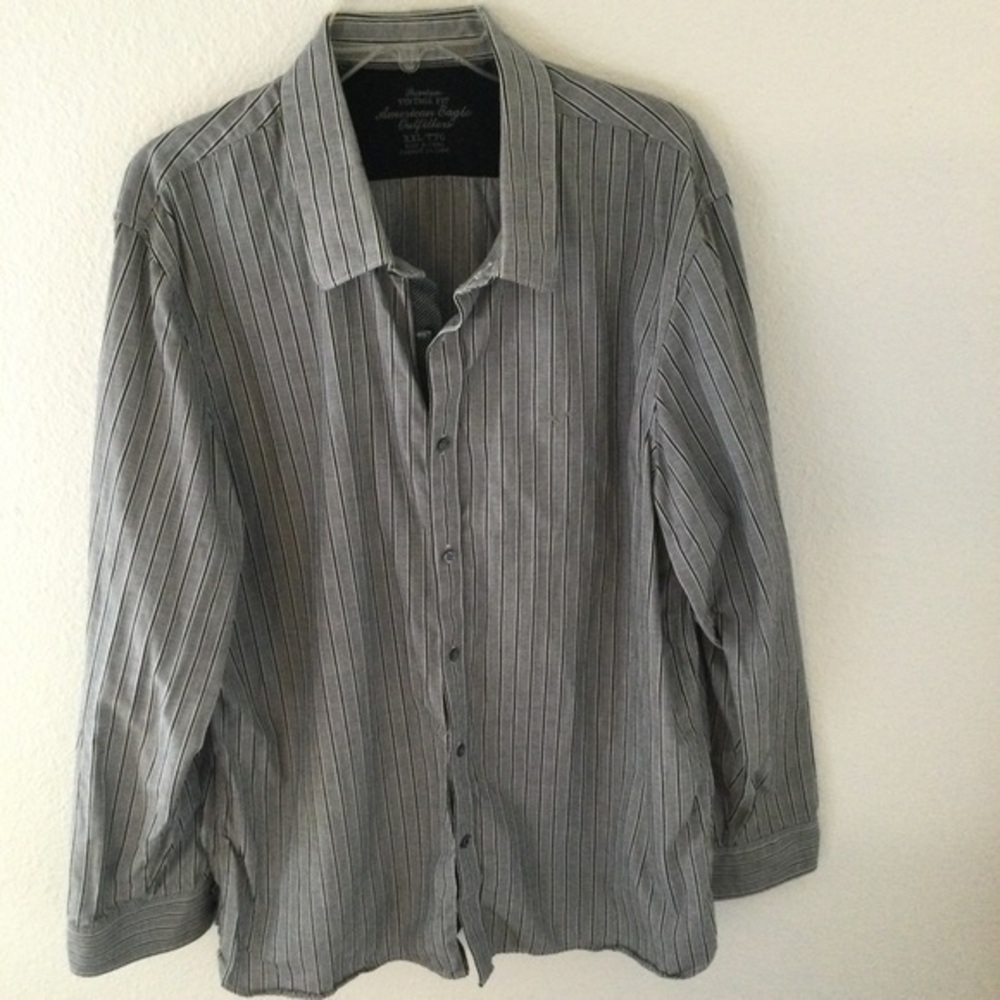 American Eagle Outfitters Premium Vintage Fit Black & Gray Button Shirt …